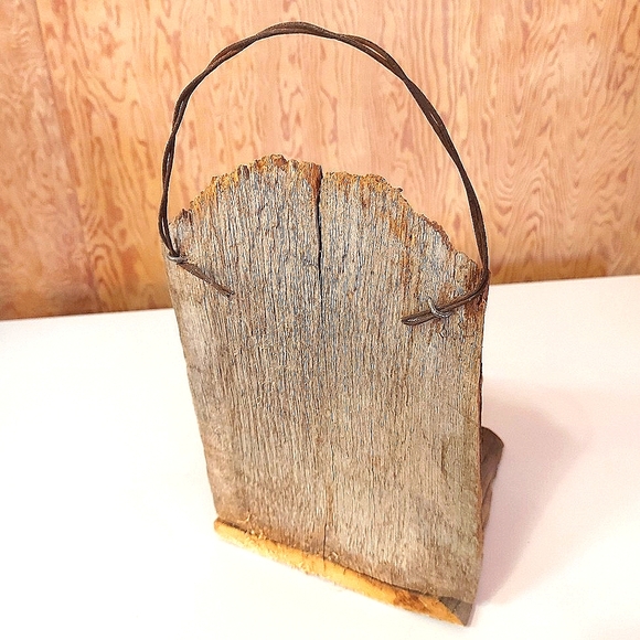 Authentic Albertan Barn Wood & Barbed Wire Candle Holder - Picture 8 of 8